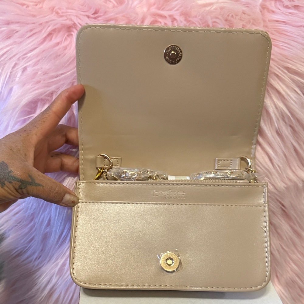 bebe Raelynn Metal Gold Ribbed Crossbody Bag - Picture 3 of 7